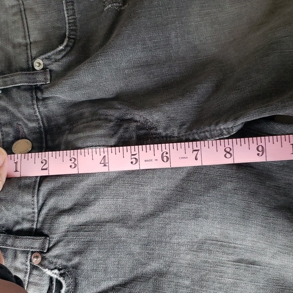 Michael Kors Relaxed Fit distressed jeans - Picture 9 of 10